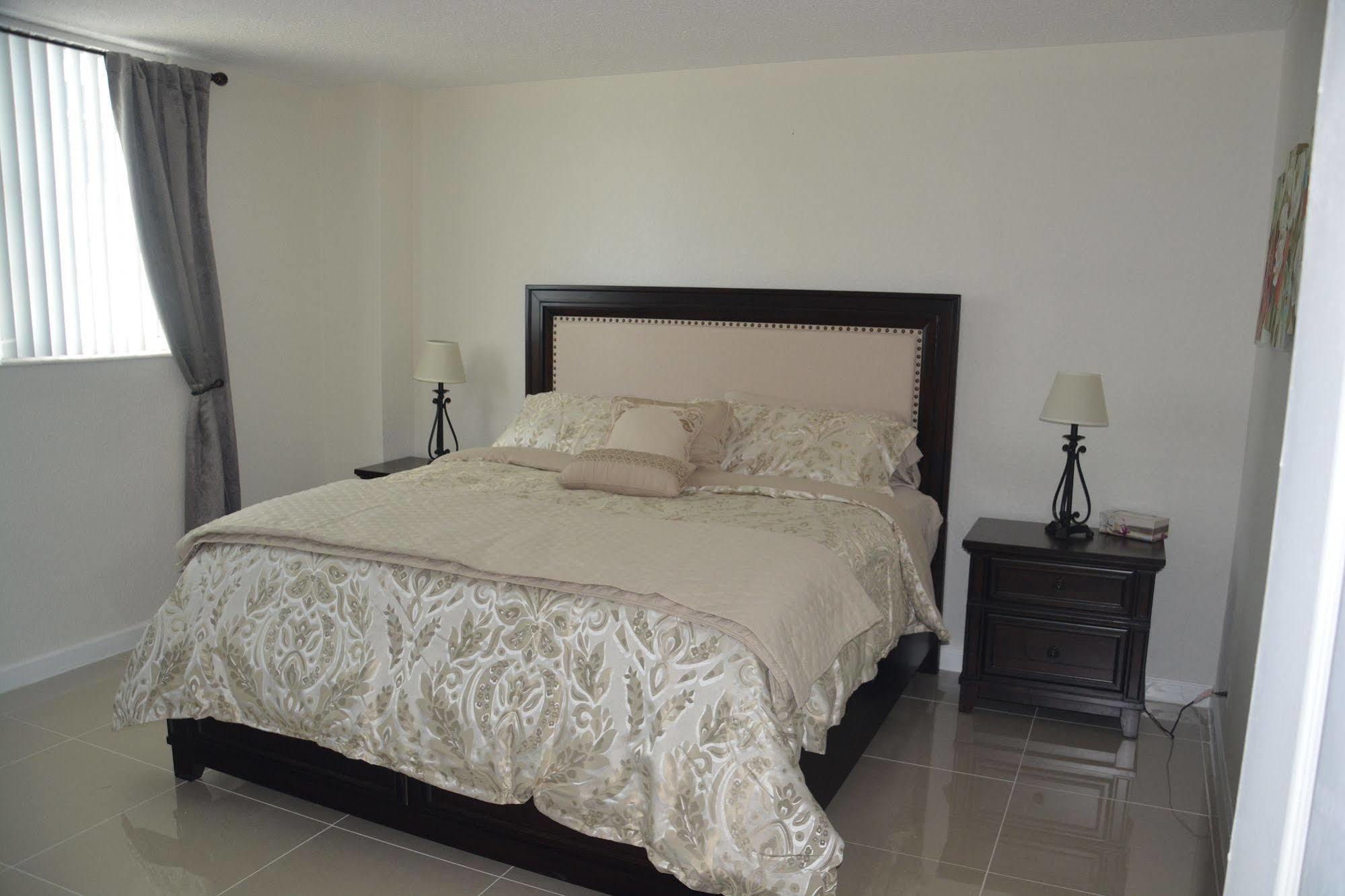 Apartments At Sian Residences Hallandale Beach Luaran gambar